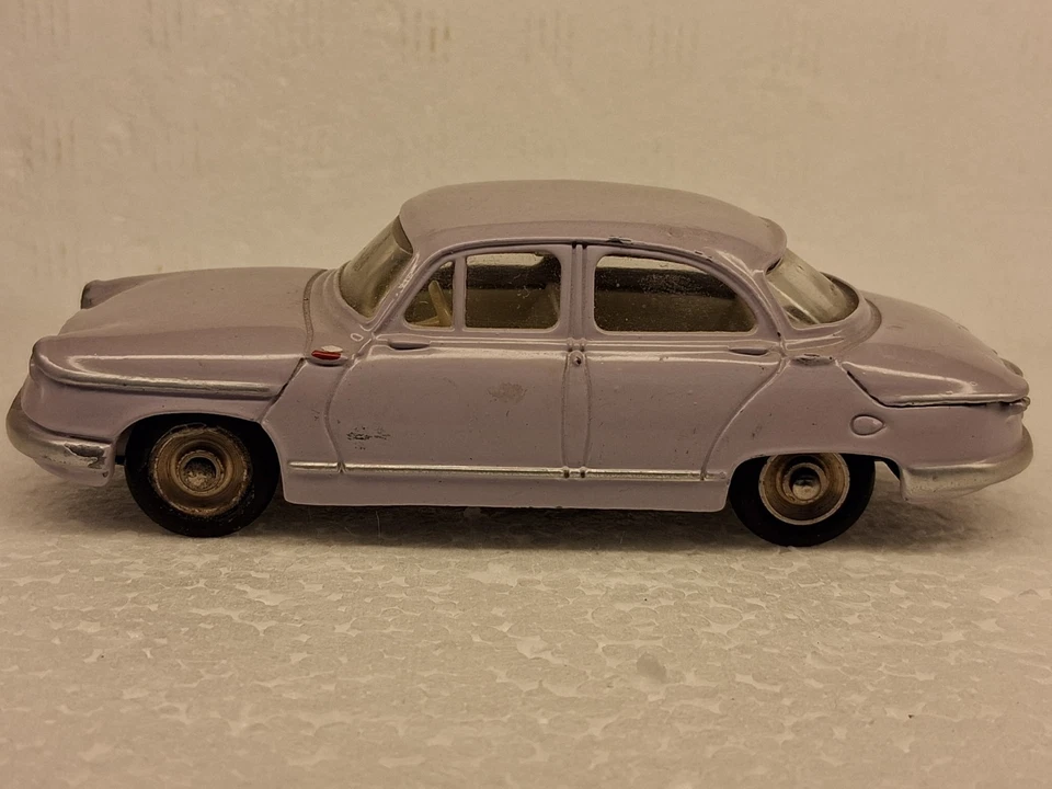 Dinkytoys Panhard PL 17 Réf: 547 - Photo 4/4