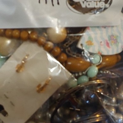 2 Lb Vintage/Now Jewelry Lot Most Wear/Resell Some Repair Harvest Tangled (HH)