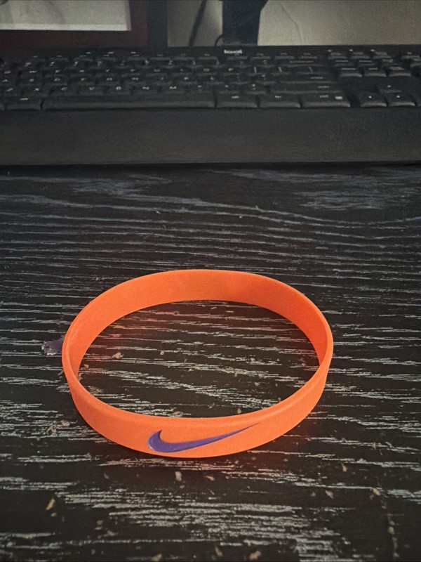 nike silicone wristbands 