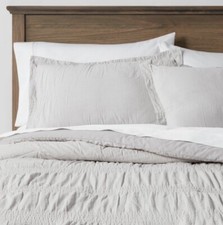 Threshold Comforter  Sham Set Light Gray king size bed