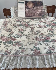 Croscill Elizabeth Gray Victoria Lace Comforter w/Skirt 2 Set Sheets Pillowcases