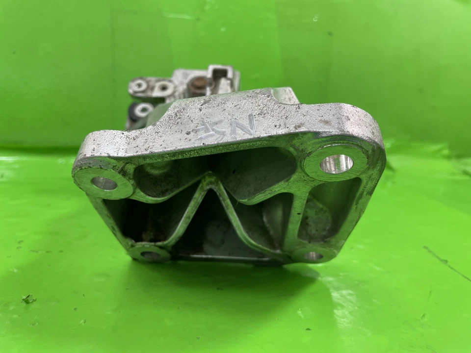 LAND ROVER DEFENDER L663 ENGINE MOUNT PASSENGER LEFT SIDE 3.0 DIESEL 2020-2025 - Image 4 of 4