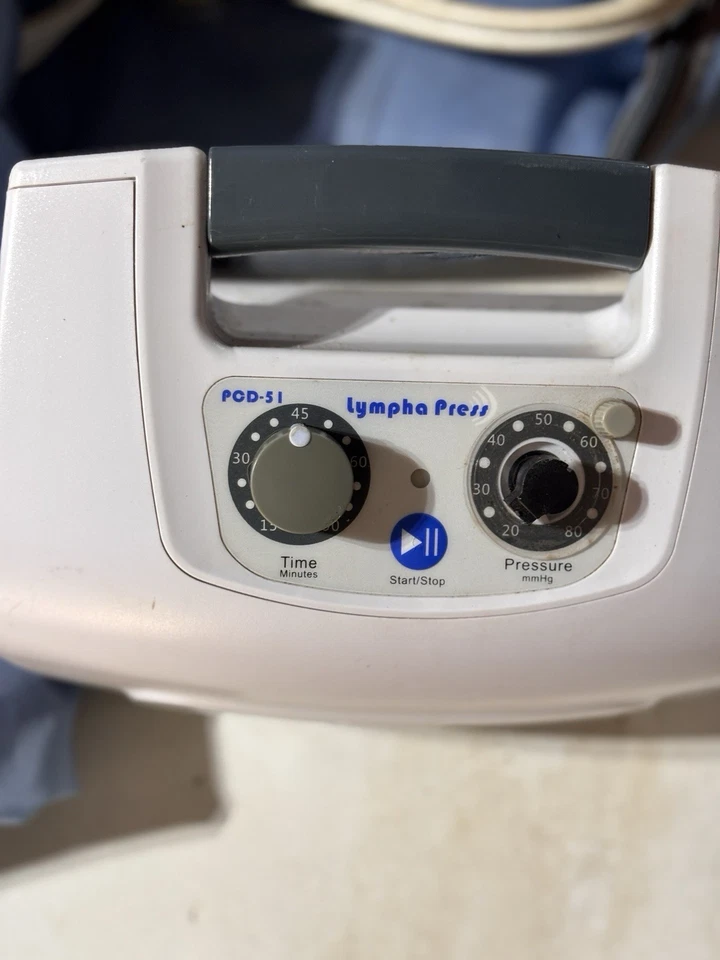 Prensa Lympha PCD-51 Modelo 731A Bomba y Mangas para Piernas Talla 3-75L Foto 2 de 4