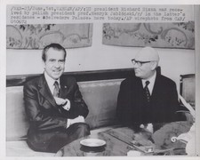Richard Nixon Warsaw Poland with Jablonski talks 1972 - Original Wire Photo