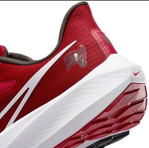 NEW Men's (CHOOSE SZ), Nike Air Zoom Pegasus 39 NFL TAMPA BAY BUCS DR2062-600 - Picture 6 of 17