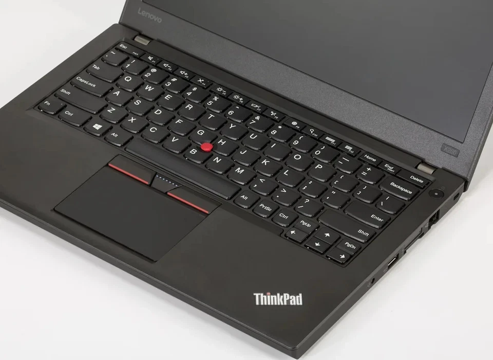 Lenovo ThinkPad X260 · i5-6200U · 8GB · 240GB, photo 3 of 4