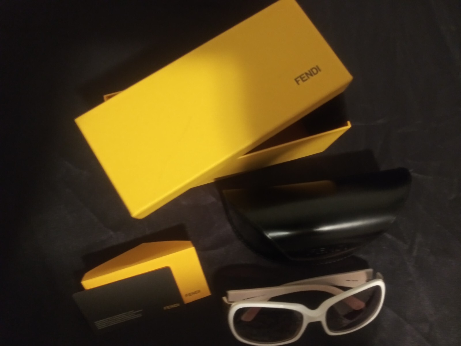 FENDI-FF WHITE RETANGULAR SUNGLASSES-FS461110-130) - image 6