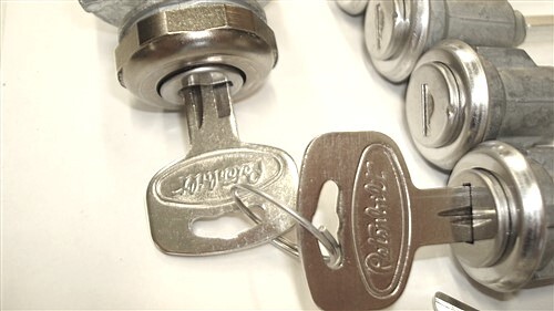 Door Locks & Ignition Switch With Keys For Peterbilt 379 377 359 & Other Models - USA Made