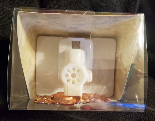 The Pioneer Woman Plug-in Fragrance Oil Diffusers - Choose One - Picture 12 of 18