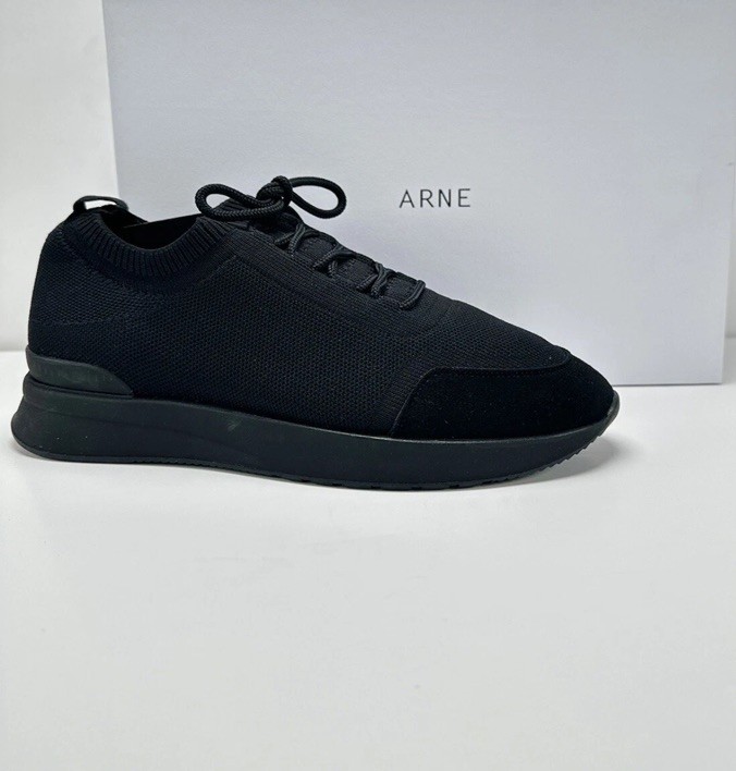 Arne Hybrid Knitted Trainer  Unisex Triple Black Size UK7/EU 41