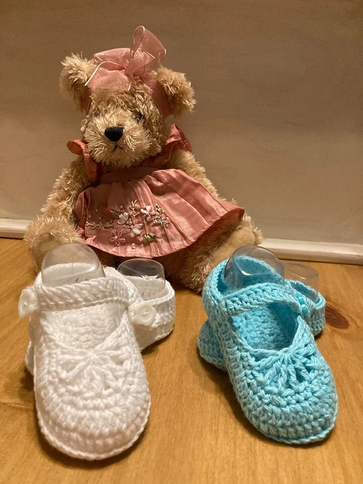 Handmade Crochet Knitted  Newborn Baby Girls Booties  Mary Jane Shoes 3 Sizes - Image 3 of 4
