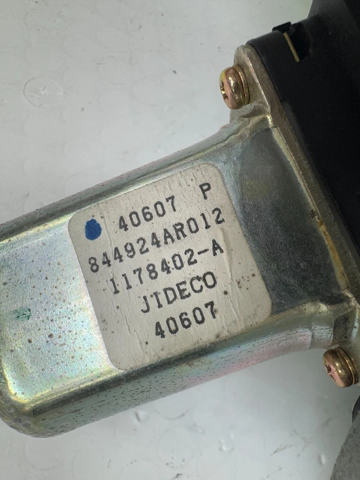 2003 - 2006 Infiniti Q45 tampa traseira tampa traseira porta-malas fechamento motor elétrico - Imagem 3 de 3