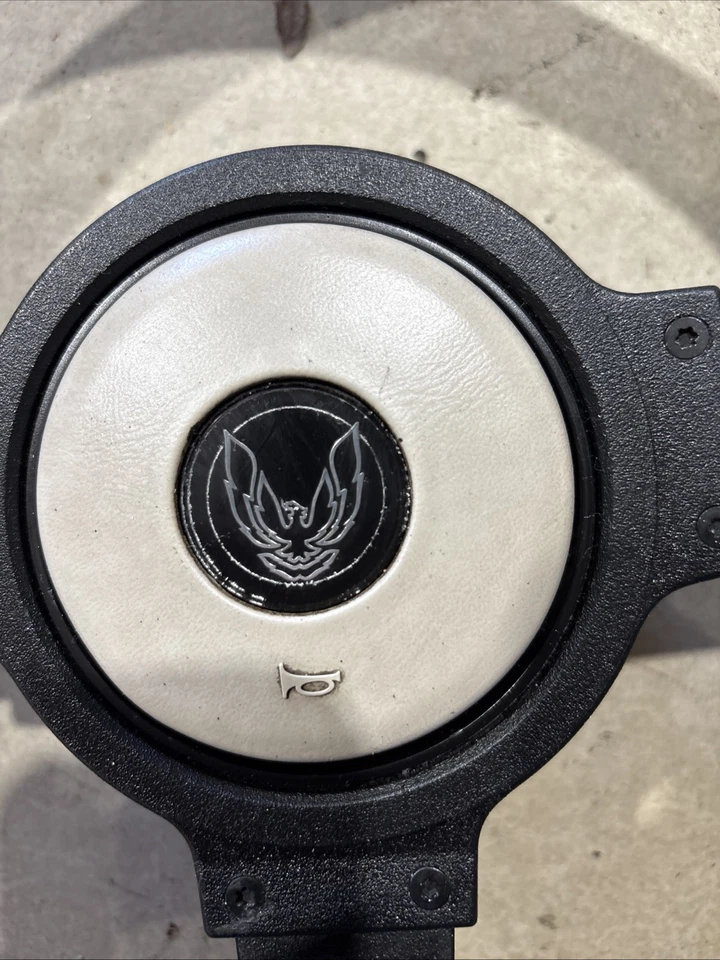 82-92 Trans Am Firebird Steering Wheel Foto 3 de 4