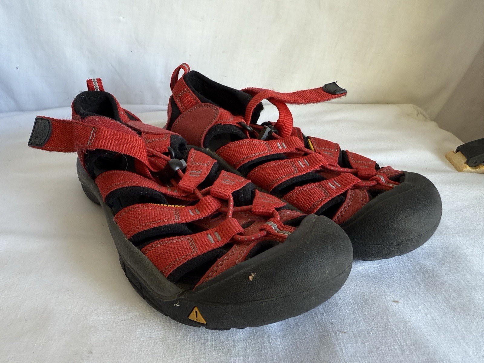 Sandali da trail sportivi impermeabili Keen Kids Newport H2 rossi taglia 3 scarpe da acqua