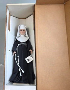 Blessing Nun Doll- Sisters of St. Francis (O.S.F.), Glen Riddle, PA  Box