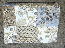 Collections Etc Queen Quilt Patchwork Floral Scalloped Vintage RN 87077