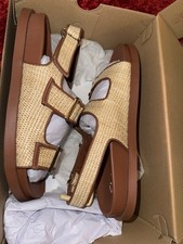 Lady’s Clarks Flat Sandals Jessamine Sol 7.D Beige Brown New In Box ￼