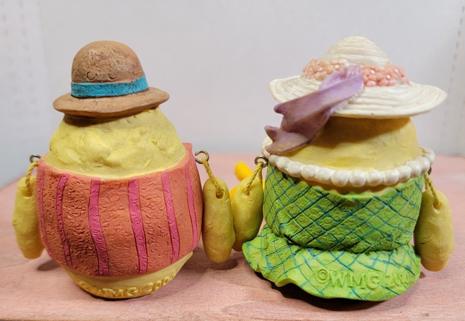 Vtg Anthropomorphic Chicks Birds Girl Boy Shelf Sitters Figurines 2004 WMG