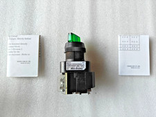 Allen Bradley 800H-16HRGH2KB6AX Illuminated Selector Switch