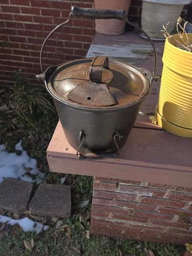 Griswold Safety Kettle # 8 With Lid Version