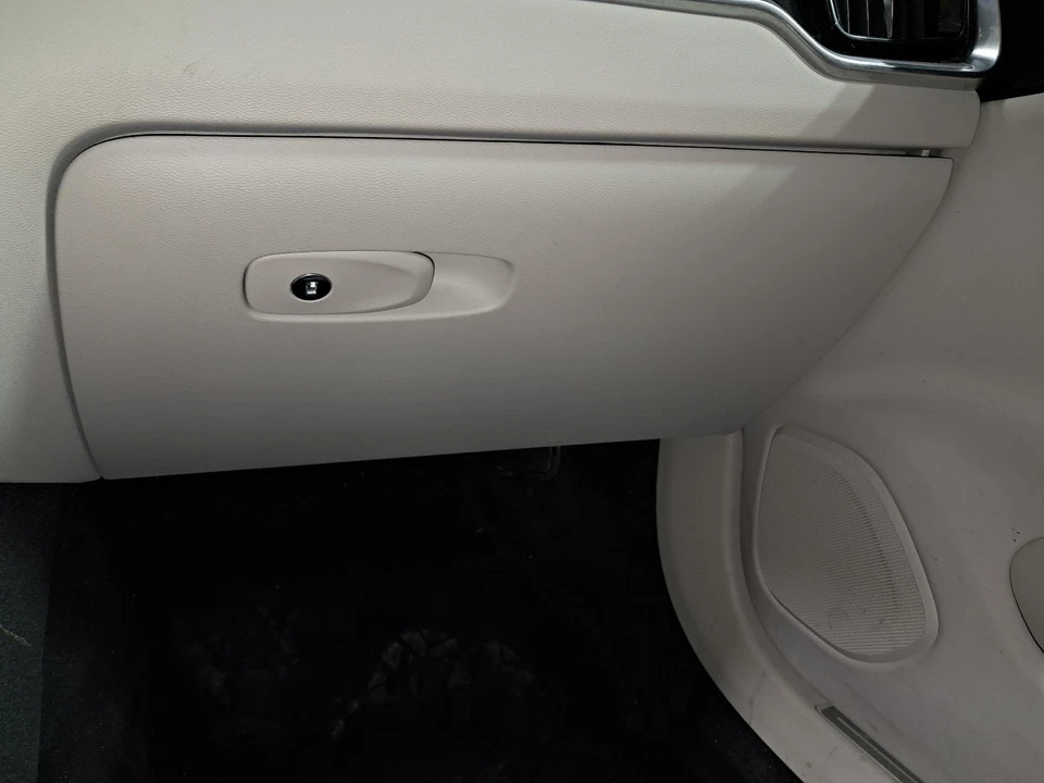Used Glove Box fits: 2019 Volvo S60  Grade A - Image 2 of 4