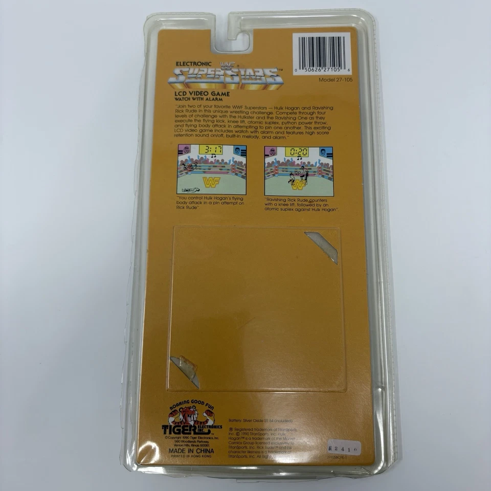 WWF Superstars Tiger Electronics Game Watch 1990 Hulk Hogan OOP Rare - Image 2 of 4