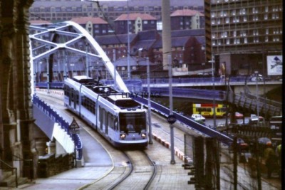 FOTO 1994 STRASSENBAHN IN SHEFFIELD EINE STRASSENBAHN AUF SHEFFIELDS STRASSENBAHNSYSTEM EINE WOCHE NACH DEM