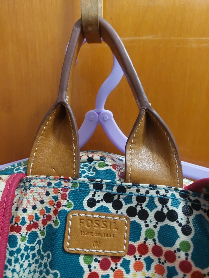 Mochila de lona recubierta con estampado floral colorido Fossil Fun usada tamaño mediano Foto 3 de 4