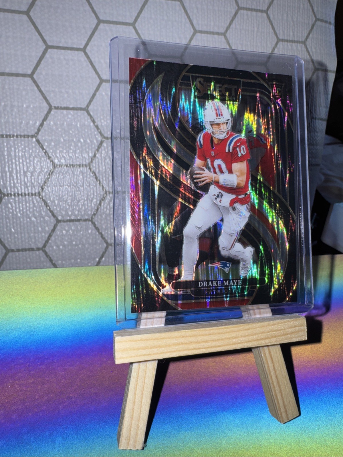 2024 Panini Select - Premier Level Drake Maye #113 Black & Red Shock Prizm (RC)