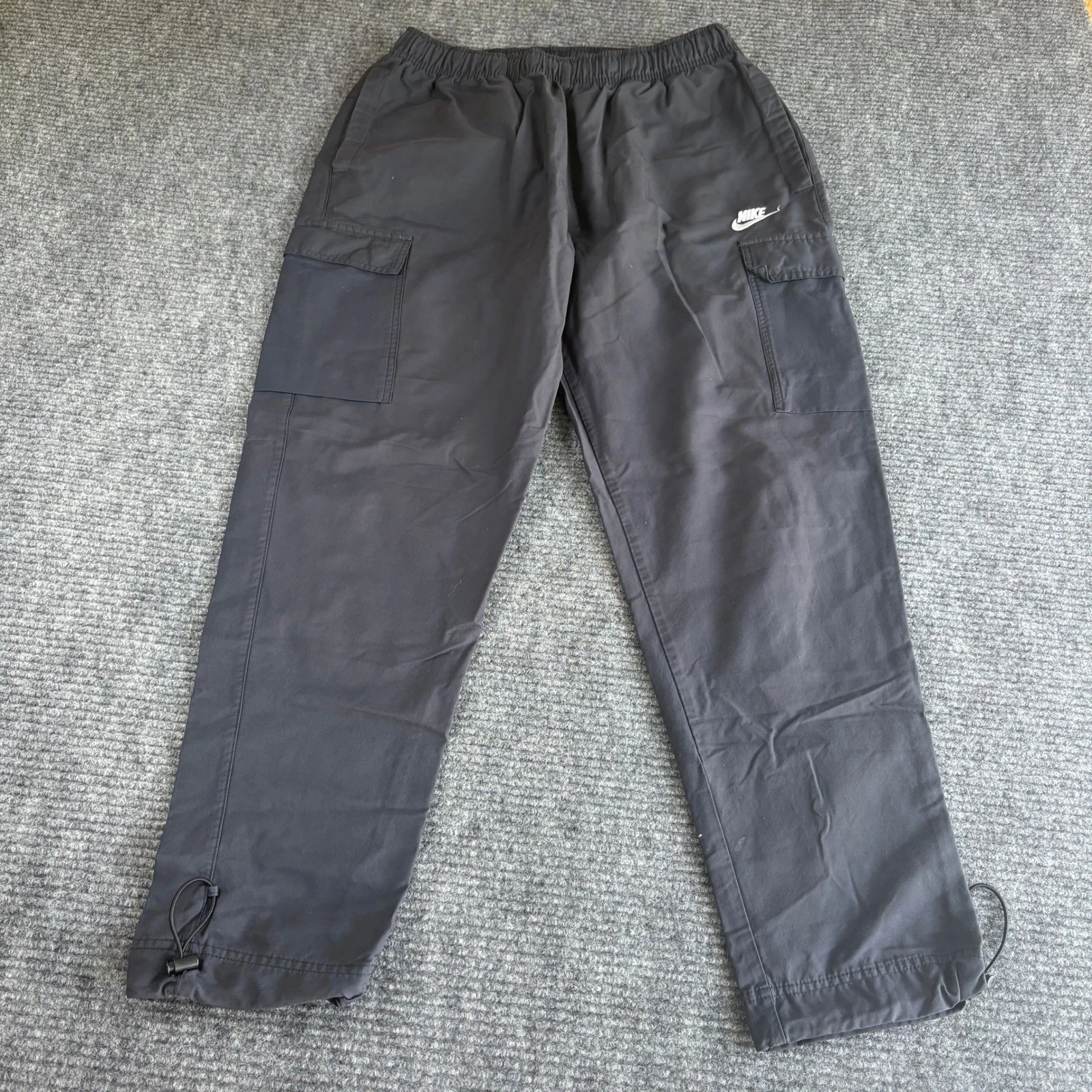 Nike Mens Black Cargo Pants Medium Elastic Waist Bungee Hem Sportswear 3719