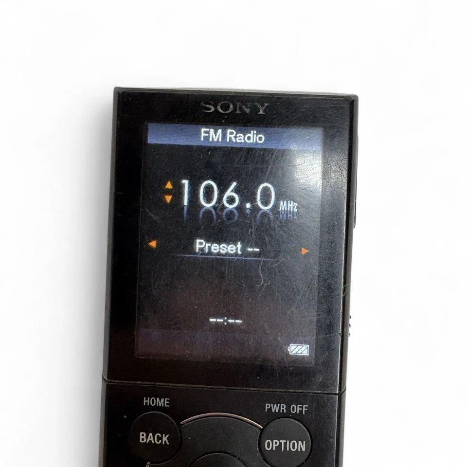 MP3 player Sony Walkman model NWZ-E443 (4 GB) Tested.  - Image 3 of 4