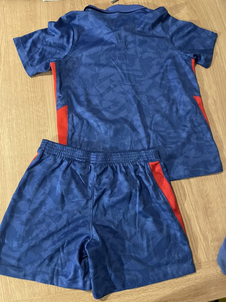 Kids Nike England Football Shirt and Shorts kit age 6-7 | eBay