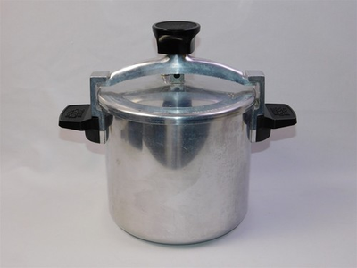 #ad Vtg WEAR EVER 6 QT Chicken Bucket 90026 Low Pressure Cooker Fryer Made In USA $32.95