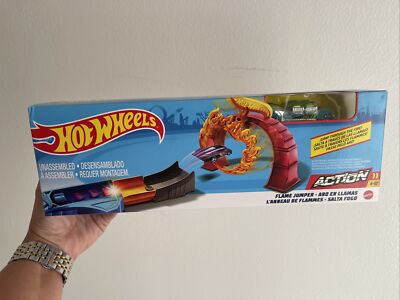 Hot Wheels Flame Jumper Play Set Brand New & Sealed Cars Vary