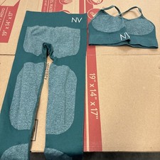 Body NV 2 piece Pretty Green /Workout Set, leggings, and Sports Bra, Small