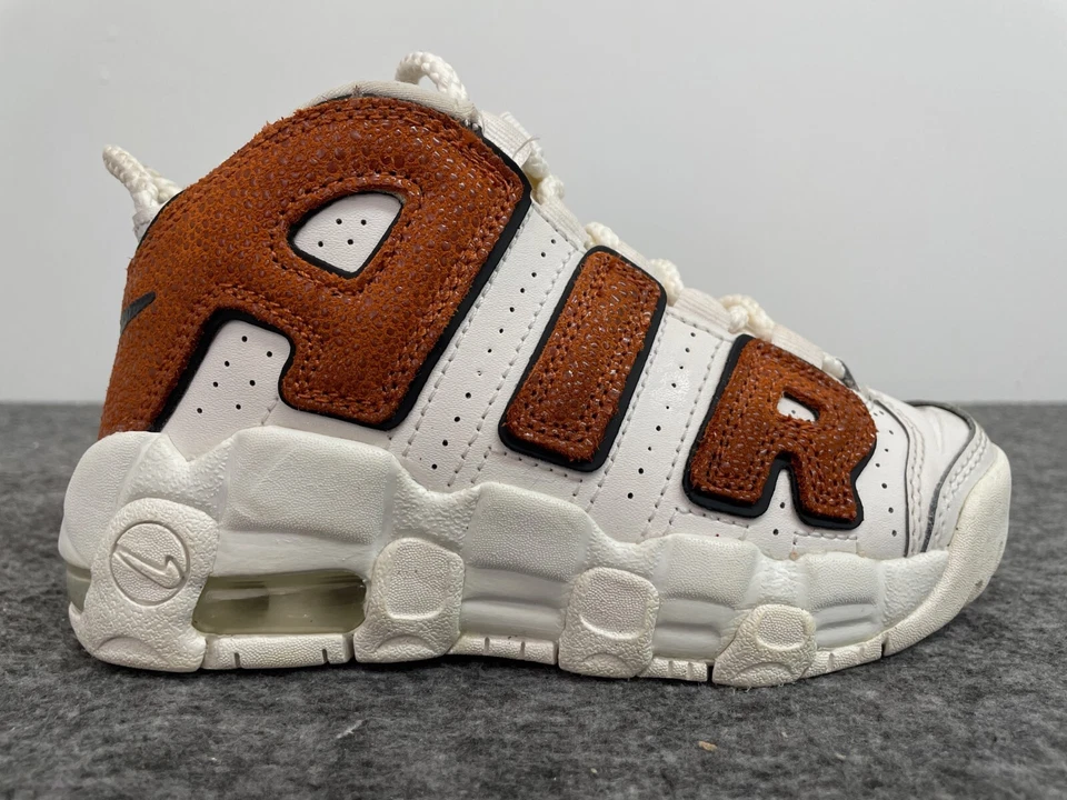 Nike Niños Air More Uptempo Phantom/Dark Russet-Sail Talla 11.5C (DZ5322-001) Foto 2 de 4