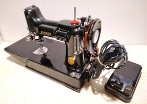Singer-221 Featherweight Sewing Machine ~ Great Britain Motor ~ Nice Condition