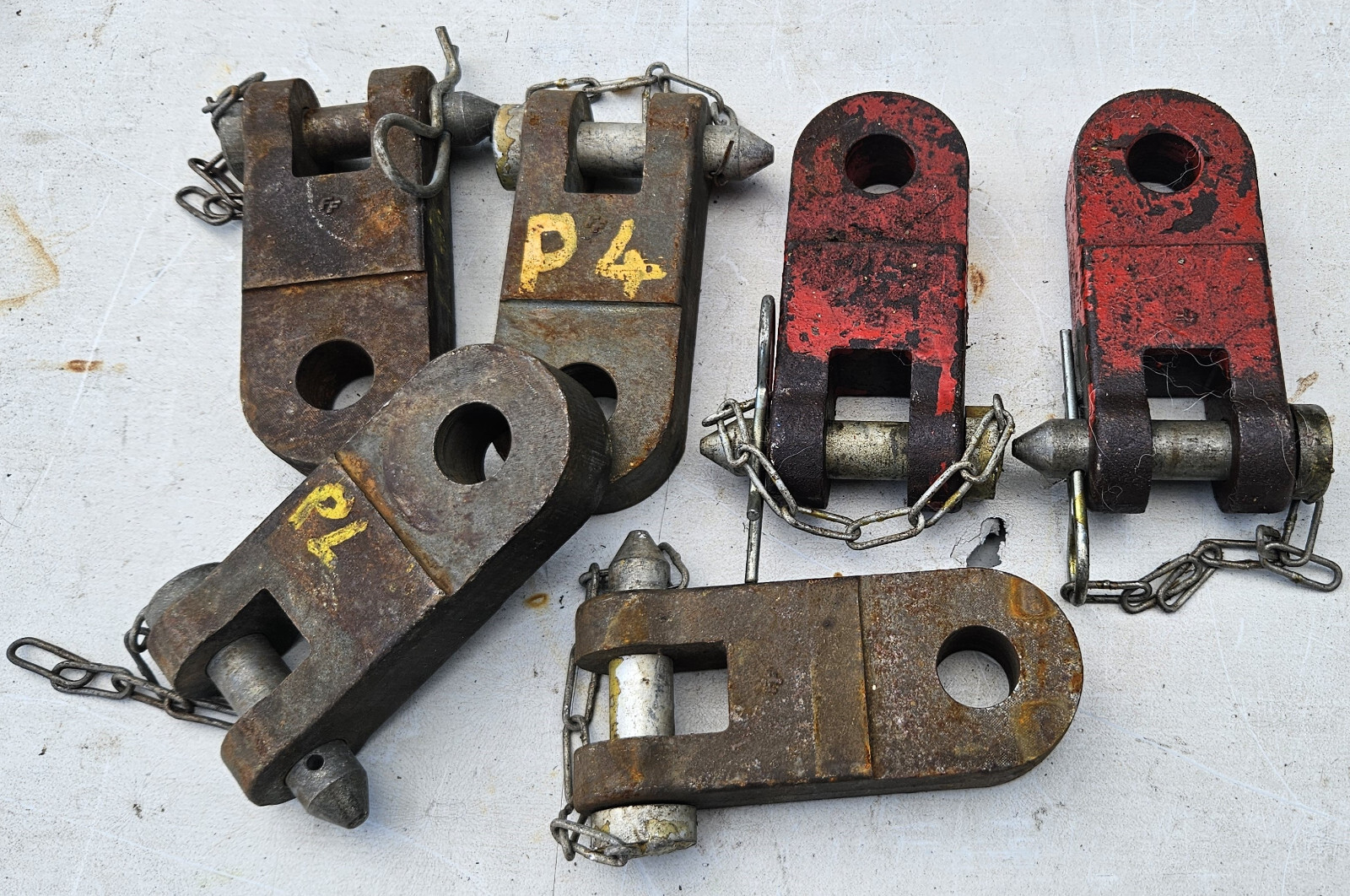 Paires de manilles PEUGEOT P4 - Chape d'attelage pour armée française en acier forgé
