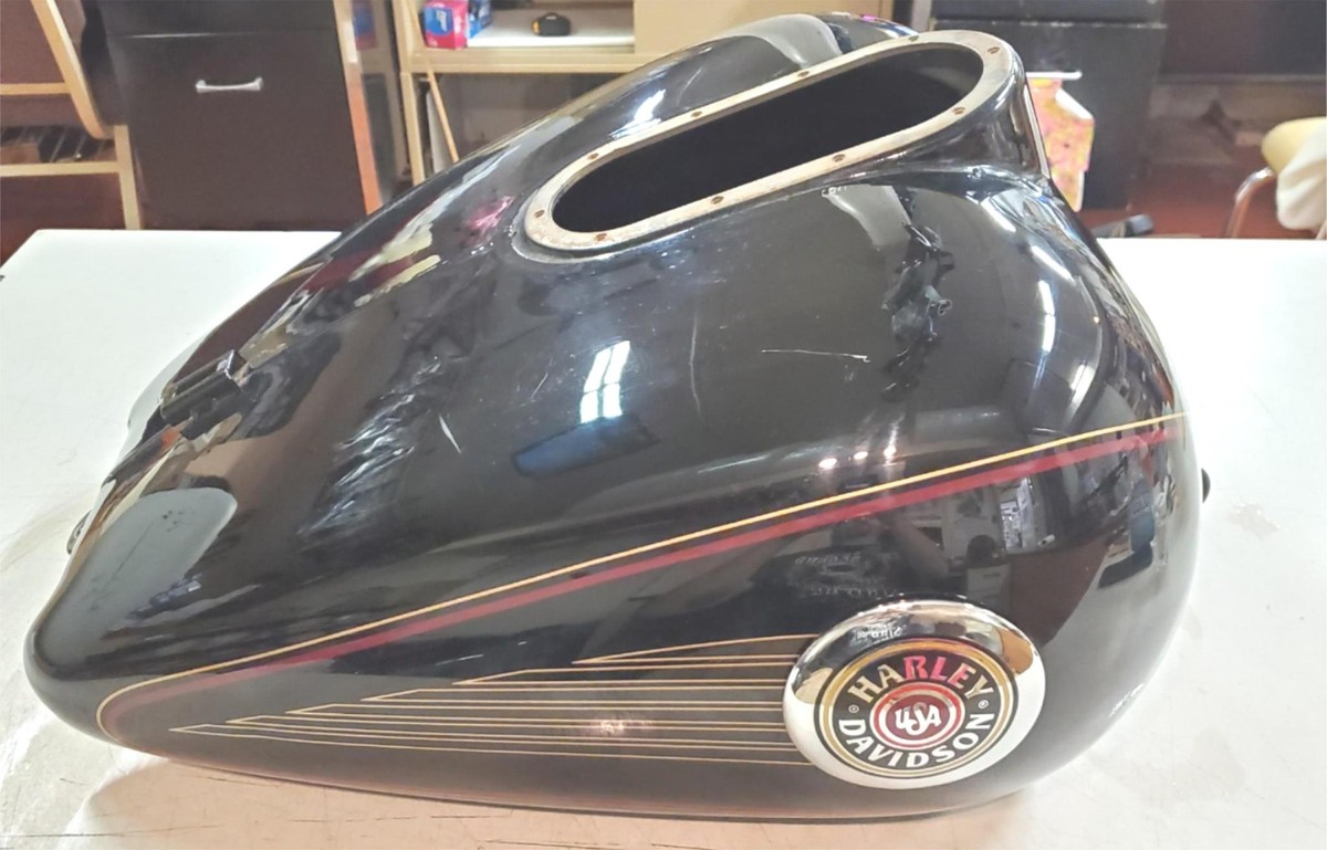 OEM Harley Vivid Black Ultra Classic FLHTCUI Gas Tank FLHTCI