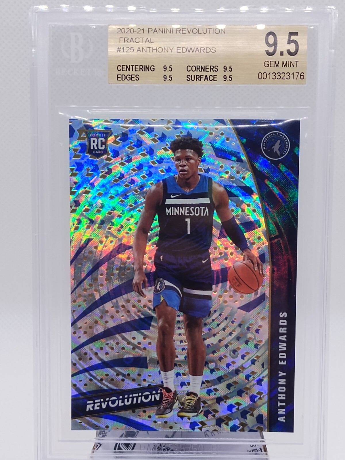 2020-21 Panini Revolution Anthony Edwards Fractal Rookie RC BGS 9.5 Beckett #125