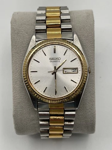 Rare Seiko Quartz 7N43-8110 Day Date Silver Dial Two Tone Vintage Watch Men