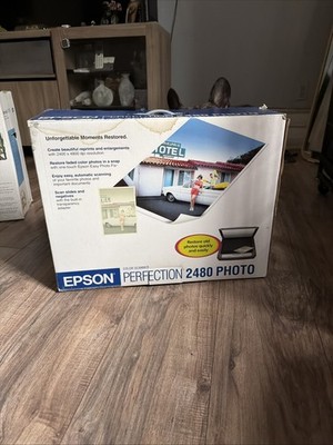 Epson Perfection 2480 PHOTO Flatbed Scanner in original box power core manuals 
