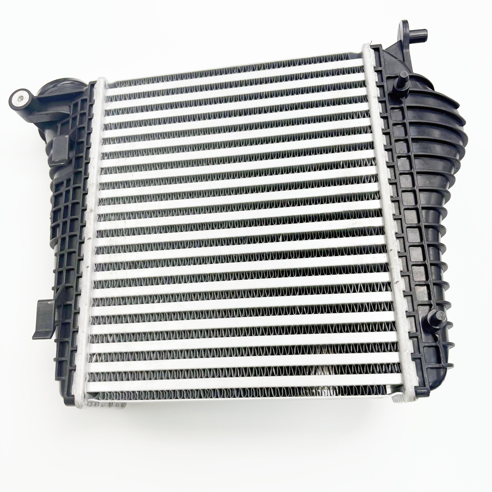 New Right Air Cooler Radiator For 2016-2020 Bentley Bentayga 6.0L 36A145804