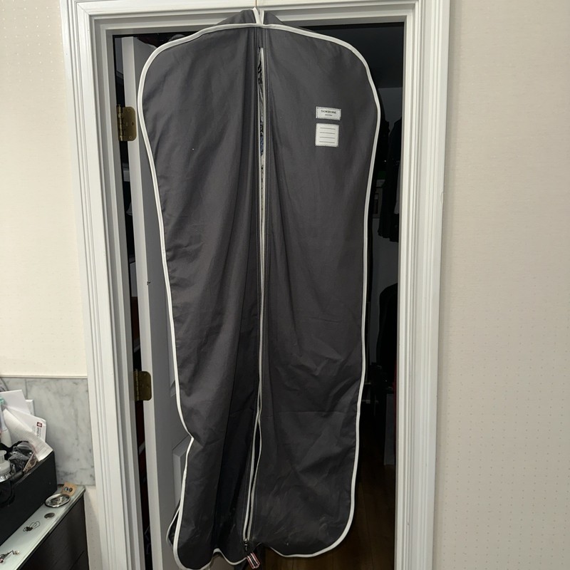 THOM BROWNE Garment Bag  and  hanger  Gray Zip Carry  Cotton: 56”x23”