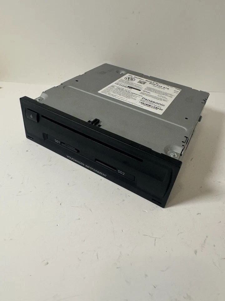 2015 VOLKSWAGEN GOLF GTI SD CD PLAYER RADIO RECIVER OEM 5G0035876 - Image 4 of 4