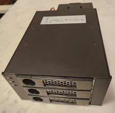 ICYBOX IB-553SSK - châssis rack interne SATA/SAS pour 3 disques 3.5" en caddie