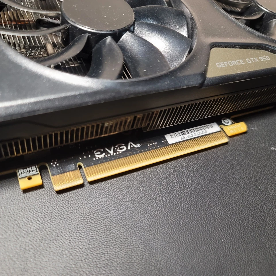 EVGA NVIDIA GeForce GTX 950 SC+ 2 GB GDDR5 PCI Express 3.0 x16 Video Card - Image 3 of 4