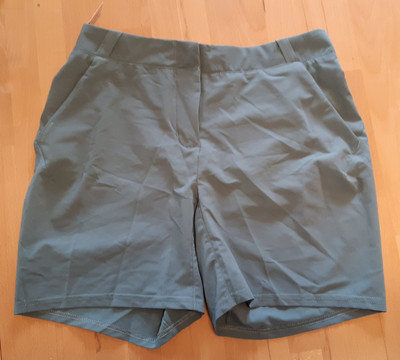 Neu Wanderhose Trekkinghose Gr. M 40 grün Decatlon Quechua kurze Hose