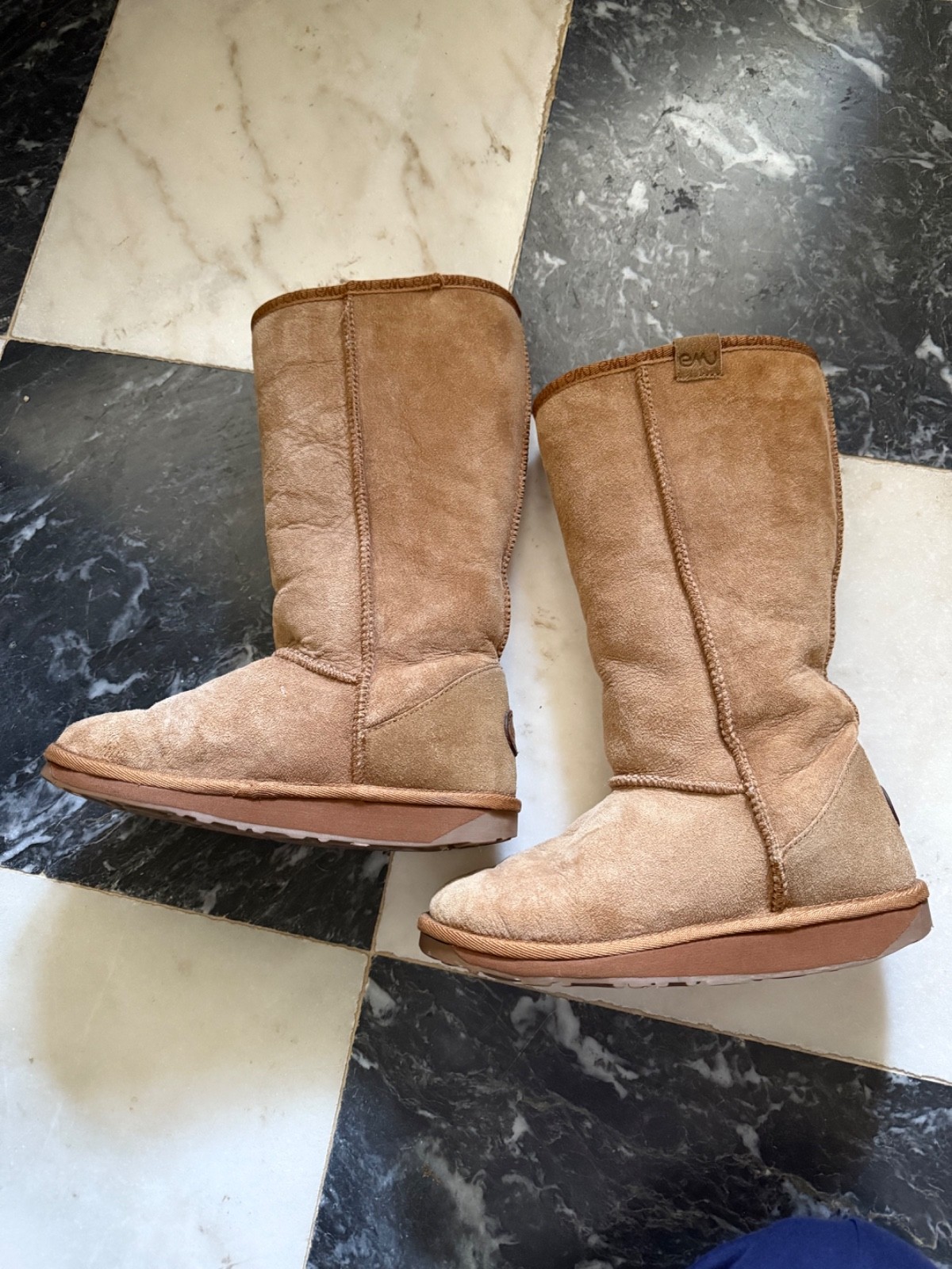 EMU Australia Shearling Lined Mid Calf Boots Size 7  Brown Sheepskin Suede Boots