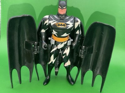 BATMAN LIGHTNING STRIKE ACTION FIGURE